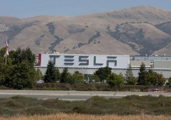 Tesla Megapack large-scale battery energy storage facility powering enterprise data centres in 2026