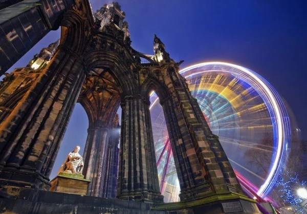 Scott Monument close up